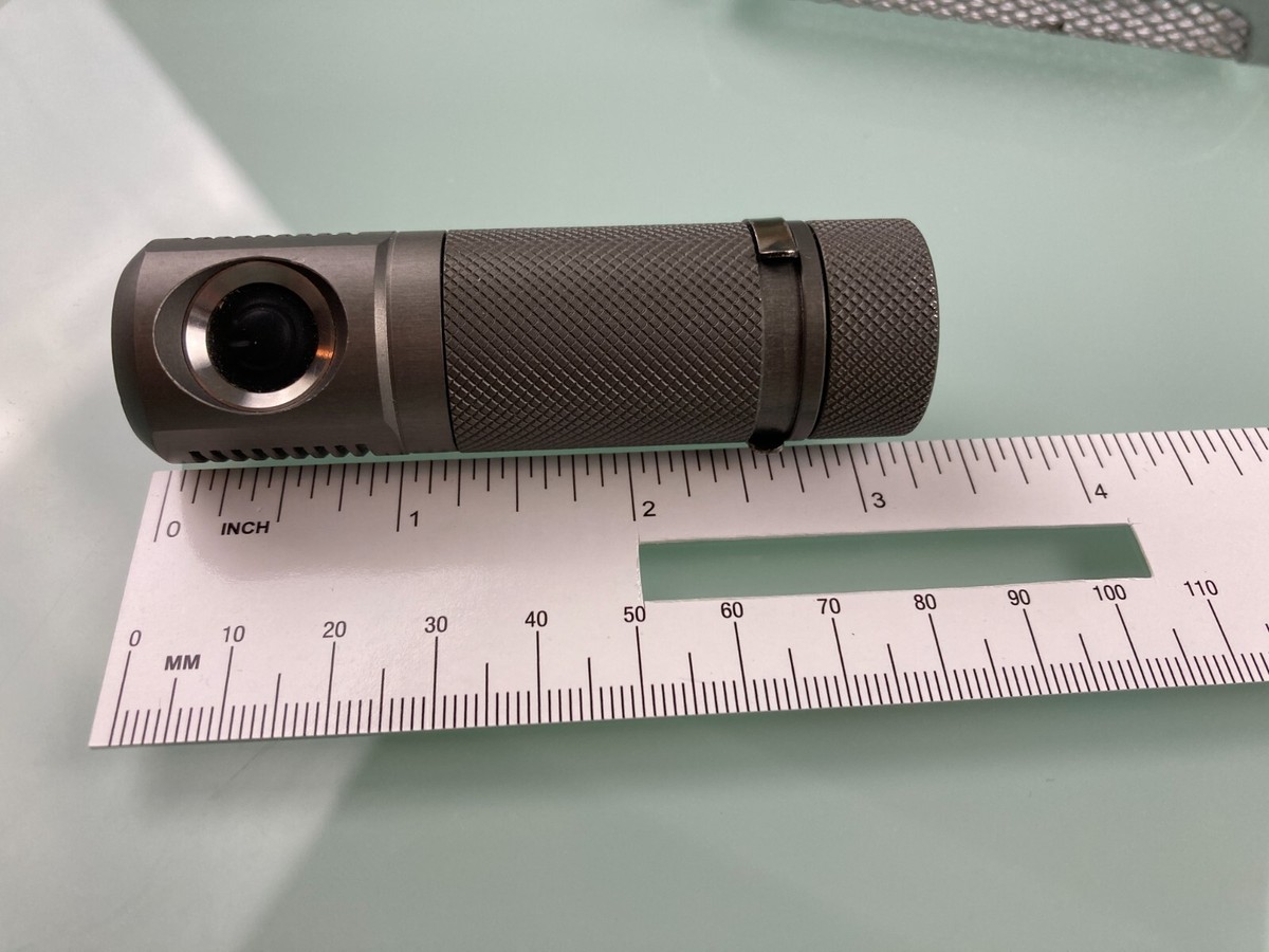 MINT S. Rare Zebra Light Zebralight SC80 Dual Power CR123 MINT S. Rare Zebra Light Zebralight SC80 Dual Power CR123