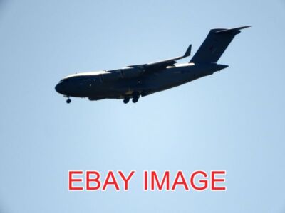 PHOTO  ISLAY RAF C-17A GLOBEMASTER OVER ISLAY