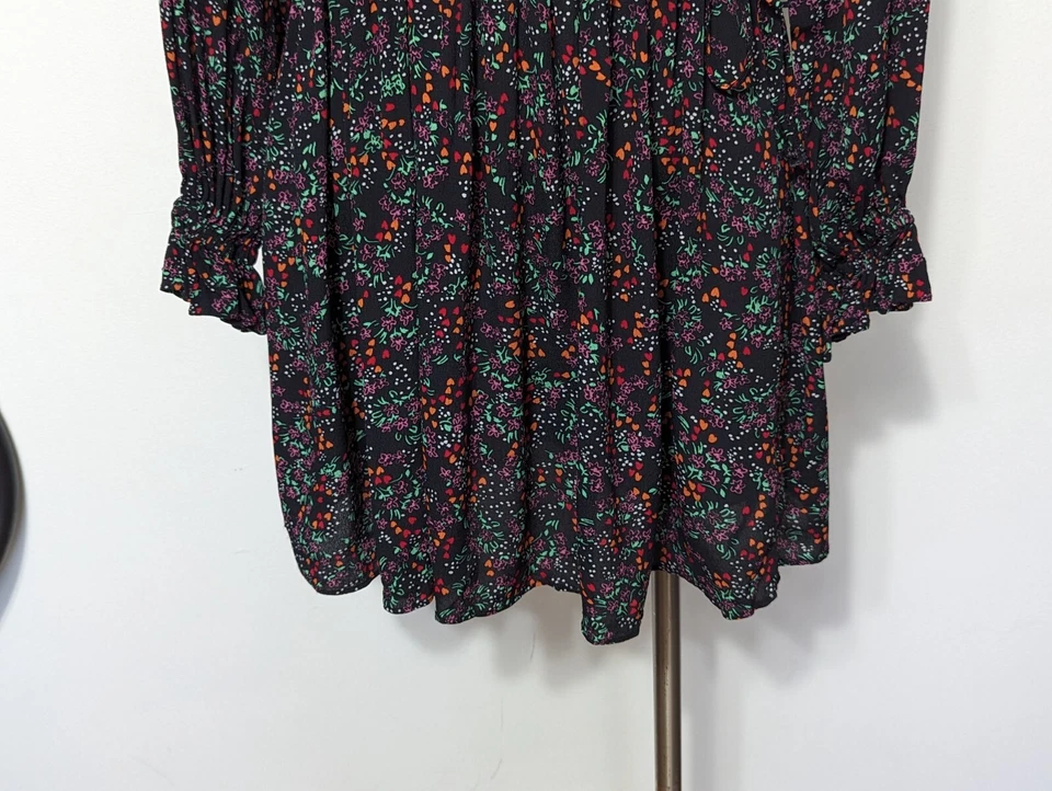 Miss Selfridge Petites Ditsy Floral Smocked Long Sleeve Dress Size 4P - Image 3 of 4