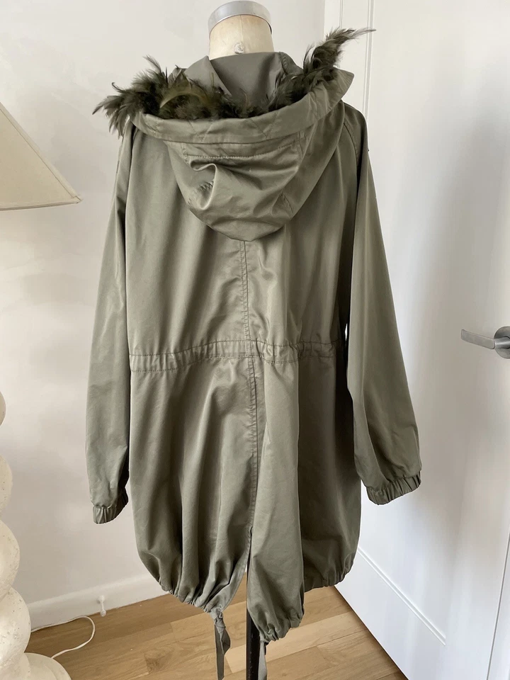 Max Mara Weekend  Khaki Green Parka With Detachable Feather Hood Size Small - Image 4 of 4