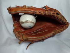 Wilson A2932 Left Handed Ron Guidry Baseball Mitt 11" Signature Pro Series