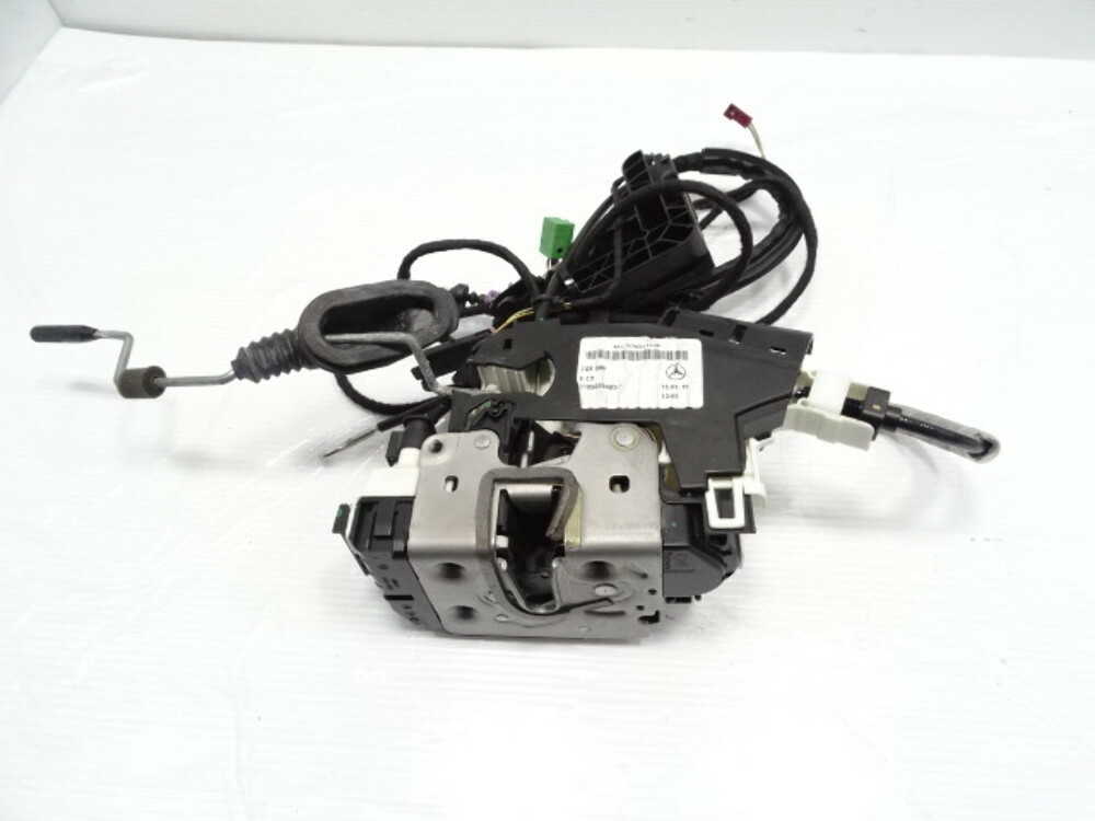 Mercedes R172 SLC43 SLC300 door latch and actuator, left
