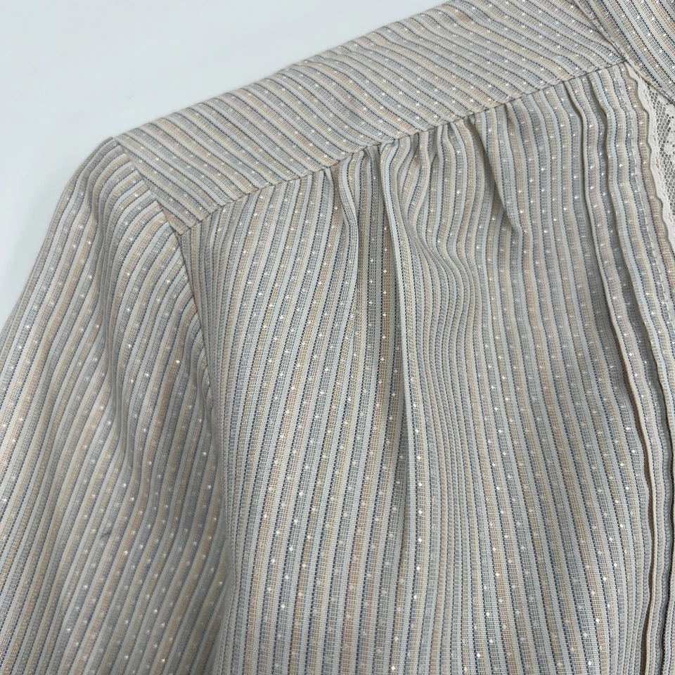 Blusa Lady Manhattan VTG Top Feminina 8 Vitoriana Feminina Babado Listra Romântica - Imagem 3 de 4