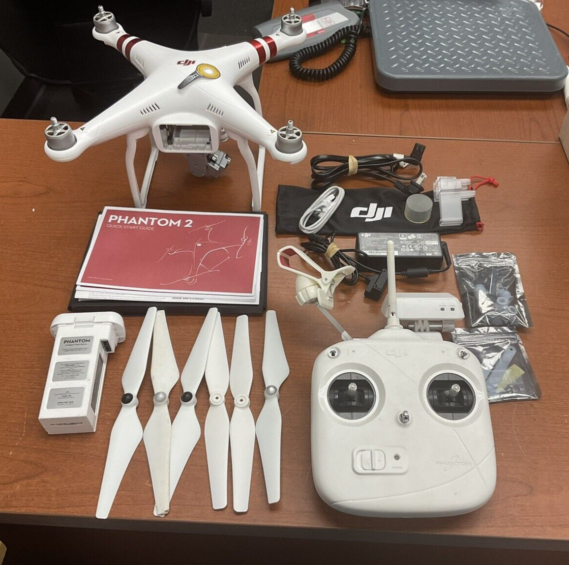 DJI Phantom 3 Standard Drone W321 Parts Only No Camera-image