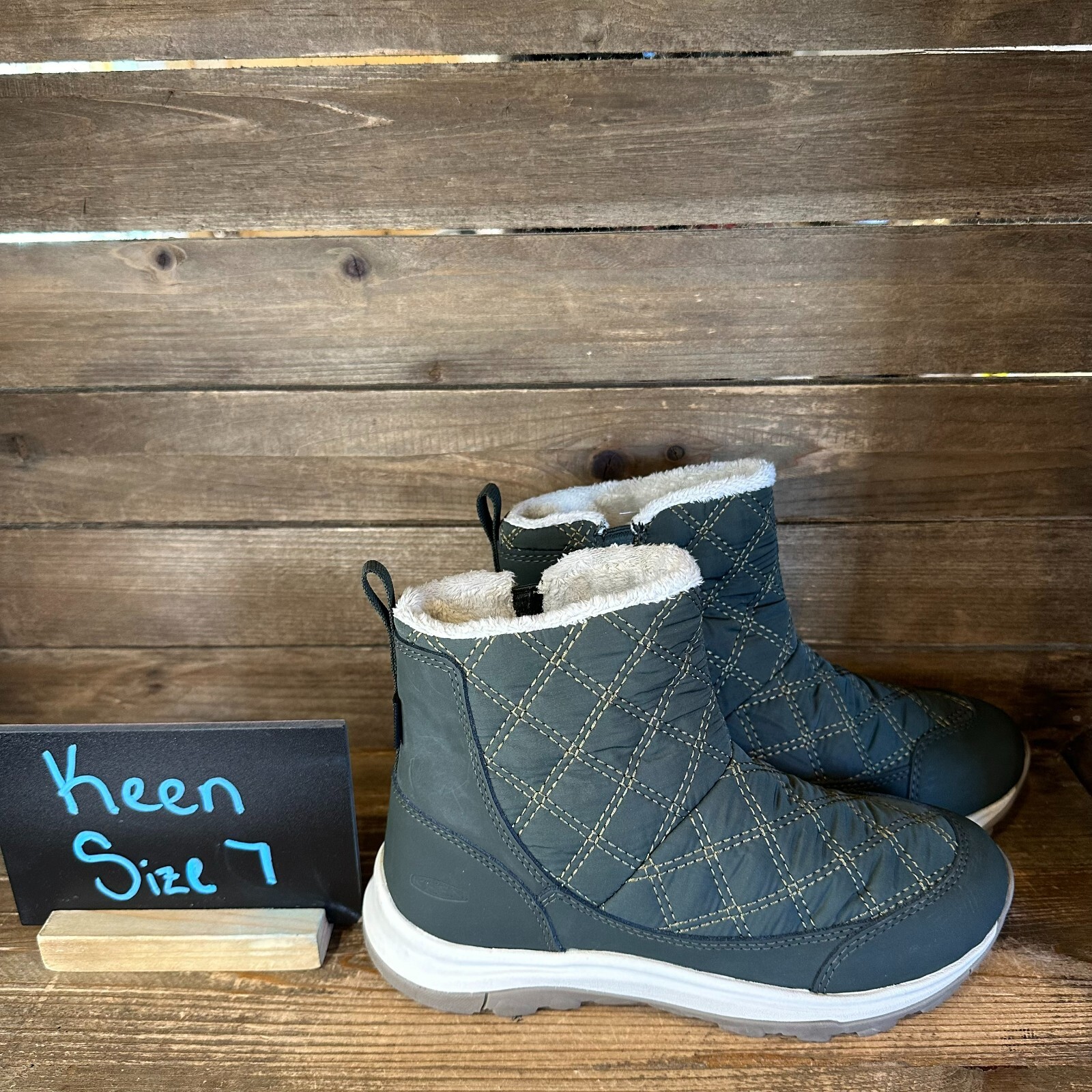 Stivaletti donna Keen Terradora II verde oliva neve invernali foderati nuovi taglia 7 M