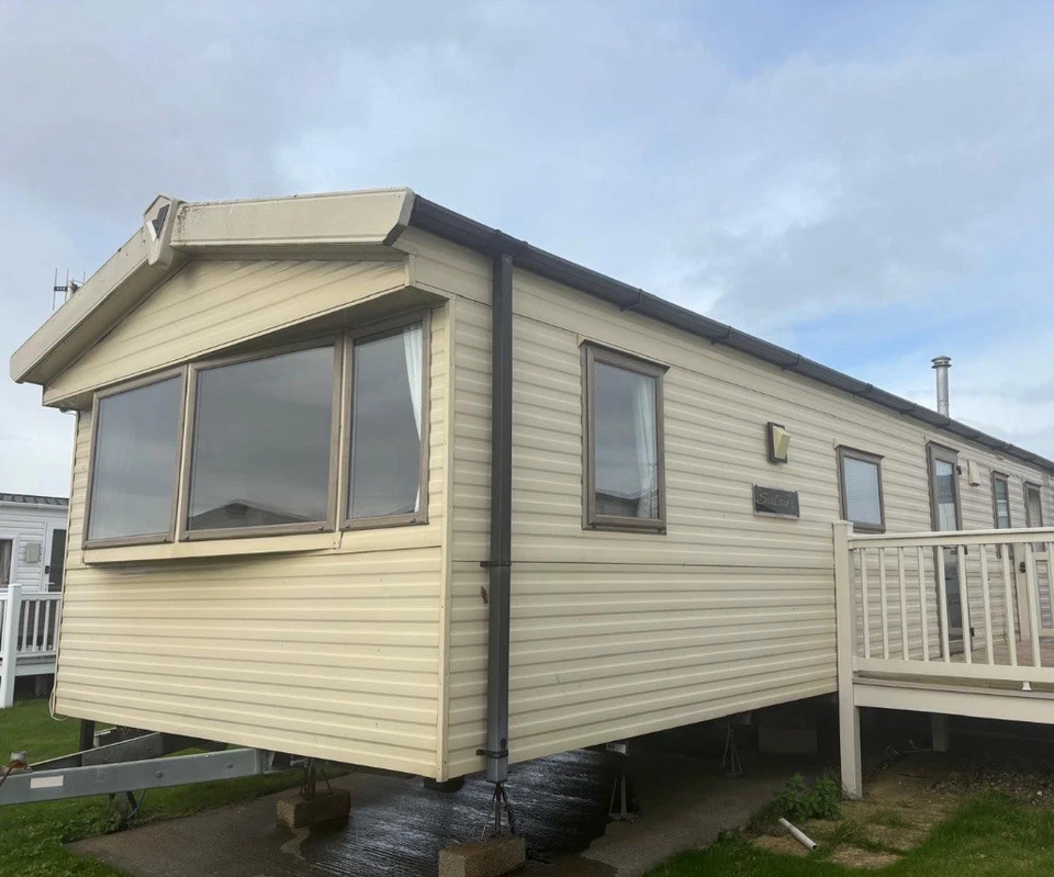 OFF SITE SALE 2013 Willerby Salsa Eco Static Caravan - Image 2 of 4