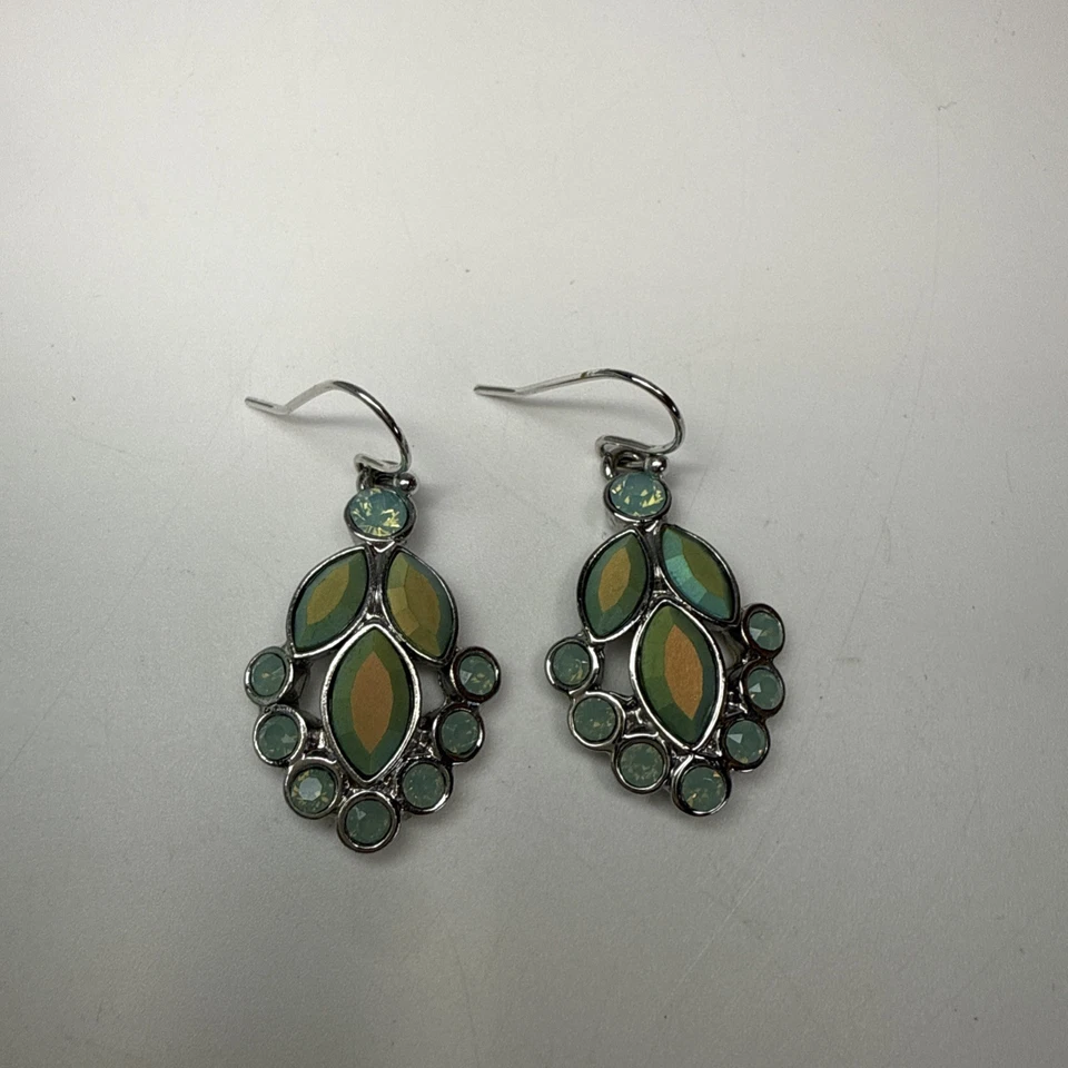 Nuevos pendientes colgantes Lia Sophia Crystal Cove cristales azules y verdes y cuentas de resina Foto 2 de 3