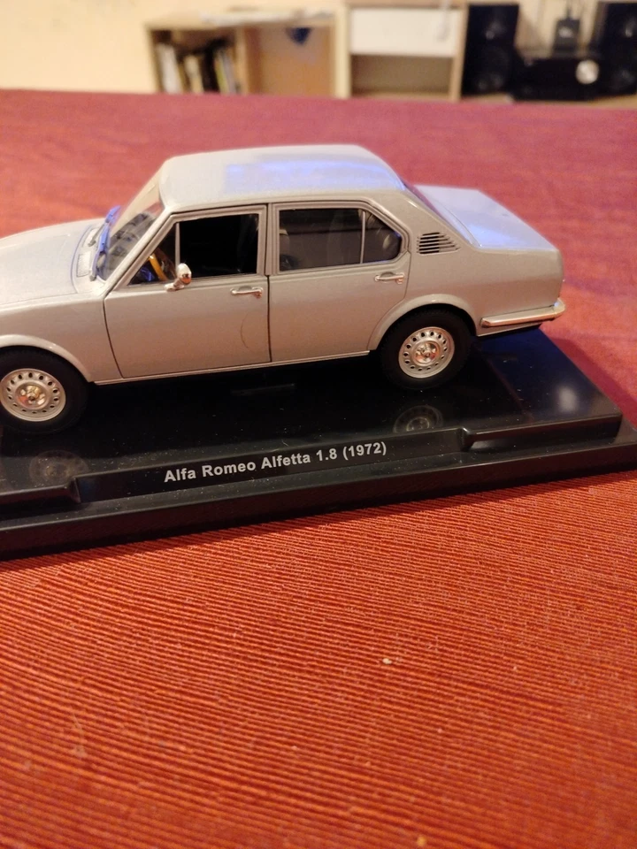 Alfa Romeo Alfetta 1.8 (1972) 1:24 Fabbri - Immagine 3 di 4