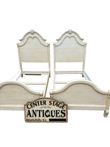 67309 Pair of Twin Size Beds GREENBAUM Furniture ??