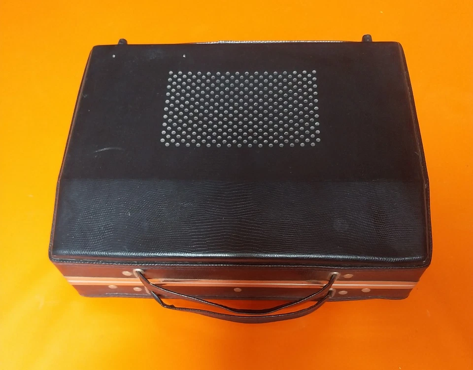 Ancienne platine tourne disque VINYLS  BRANDT Clarville VINTAGE - 16,33,45,78 T - Photo 2/4