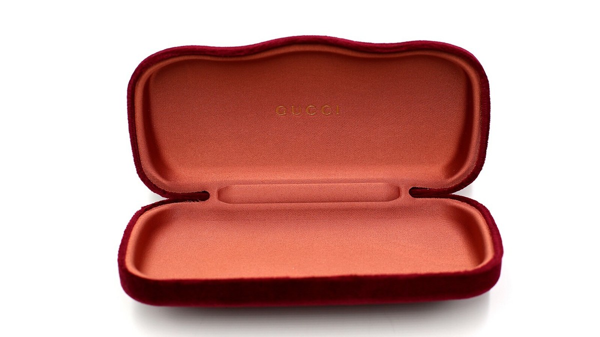 Authentic Gucci Red Velvet Sunglasses Case,Dust Bag,Cleaning Cloth Gucci Authentic Designer Hard Velvet Clamshell Eyeglasses  main image 2