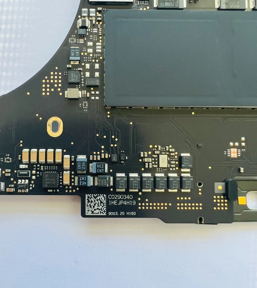 Apple MacBook Pro 15" A1990 2018  2.2 i7 16 gb ssd Logic board + 1 year warranty - Image 3 of 4