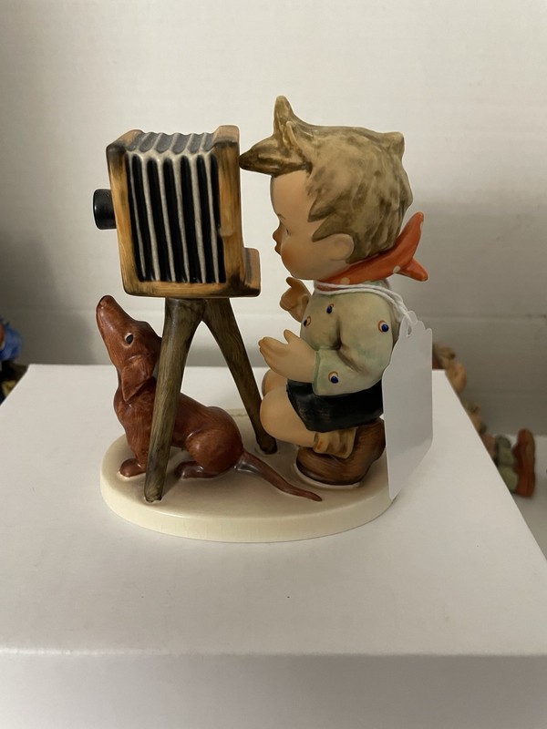 "The Photographer" HUMMEL 178, ARTIST SIGNED , TMK-6