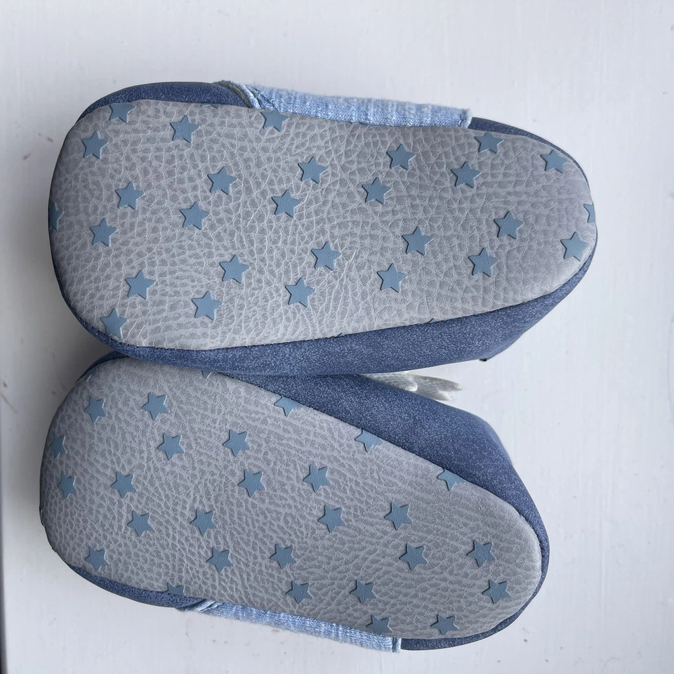 Zapatos sin cordones para cuna Ro+Me By Robeez gris ballena botines talla 6-12 meses Foto 3 de 4