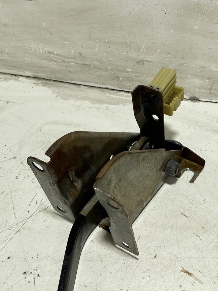 Automatic Brake Pedal Lever Bracket w/ Stop Lamp Switch 97-06 Jeep TJ Wrangler - Image 3 of 4