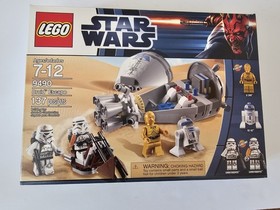 LEGO Star Wars: Droid Escape Star Wars (9490) and Polybag Set (30056)