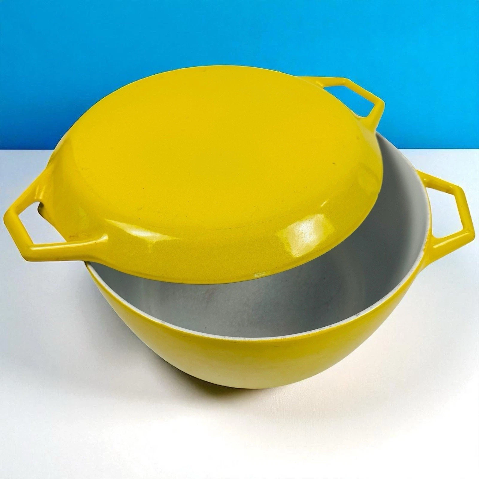 NACCO Denmark D3 Yellow Cast Iron Casserole Dutch Oven w Lid Vintage Read