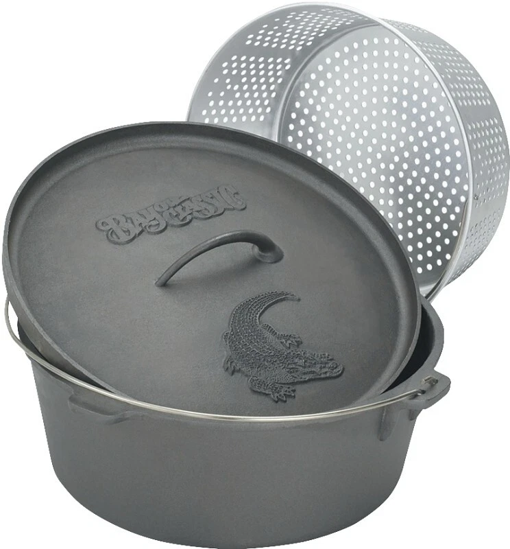 Bayou Classic Cast Iron Dutch Oven