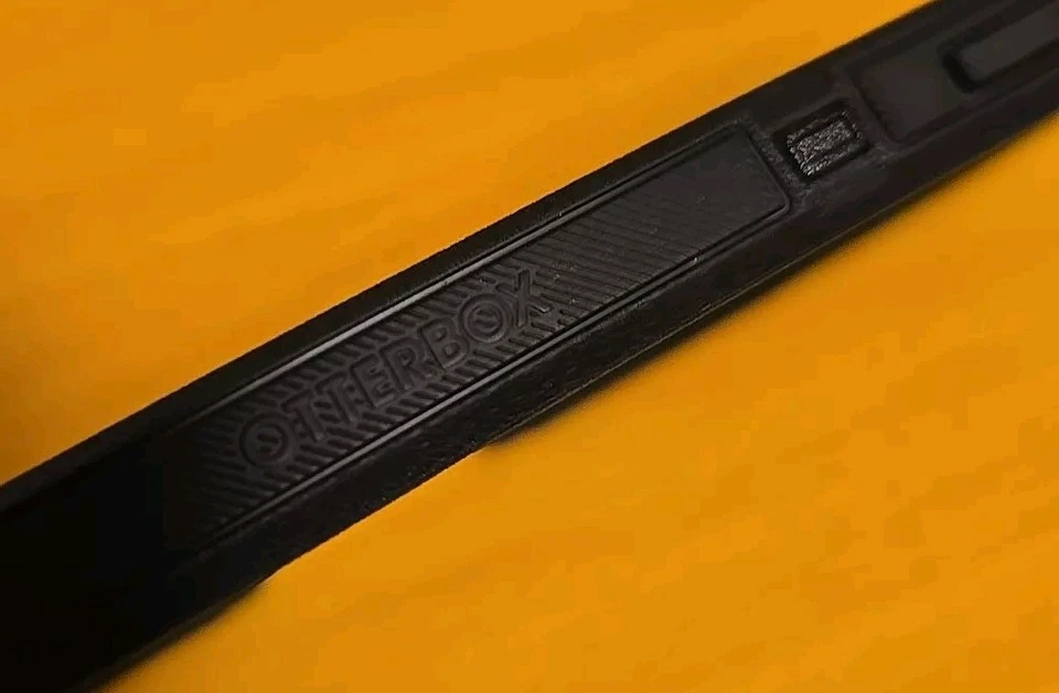 OtterBox Defender XT MagSafe 适用于 Apple iPhone 16 Pro Max 黑色/透明 原始设备制造商 6.9 — 第 3/4 张图片