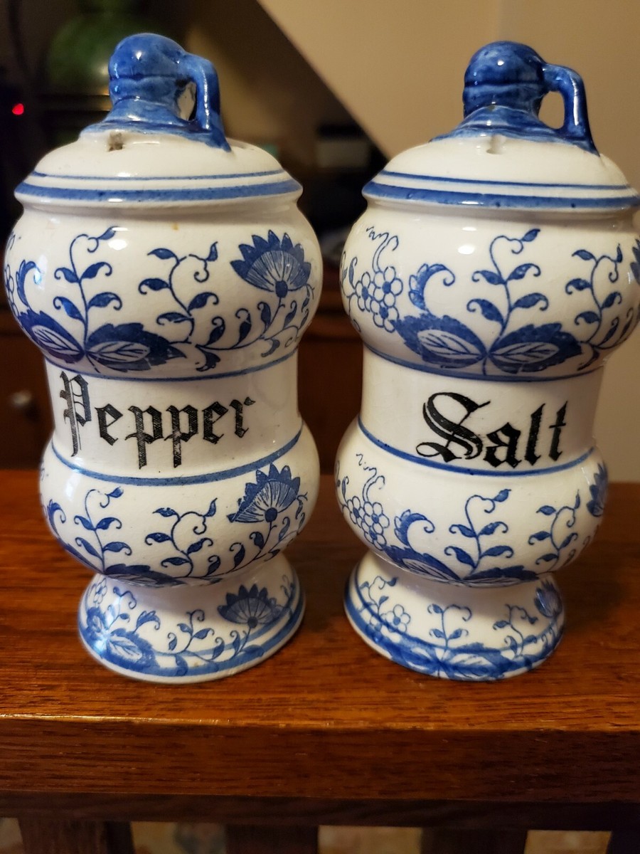Vintage Blue Onion Salt & Pepper Shakers Ceramic Set Japan