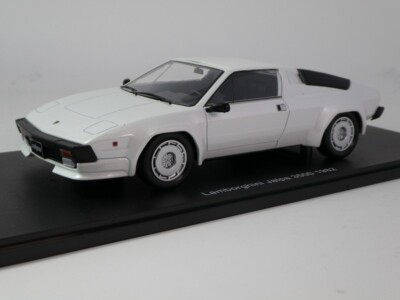 Lamborghini Jalpa und Ferrari 208 GT4 von KK-Scale in 1:18 - A la