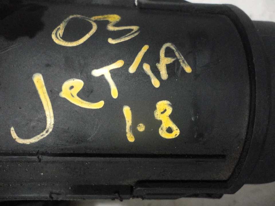 Volkswagen Jetta GLS 2003 sedán 1,8 L turbo bomba de inyección de aire Foto 2 de 4