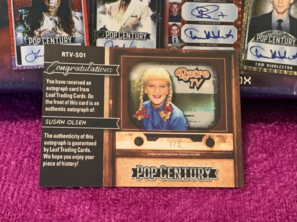 【1/1】 Leaf POP CENTURY ELIZABETH OLSEN ELIZABETH OLSEN 2024 LEAF POP CENTURY PURPLE SIGNATURE AUTO
