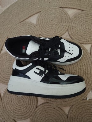 Tommy Jeans Retro Basket 40 Sneaker aus Leder Plateau Schuhe