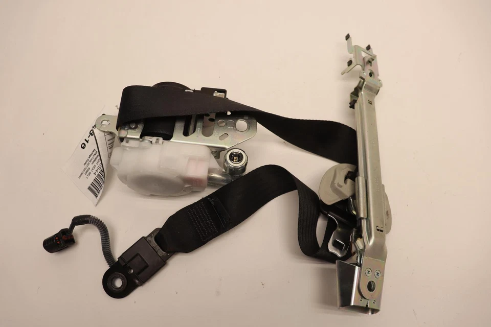 2013-2017 LEXUS LS460 LS600H FRONT RIGHT PASSENGER SIDE SEAT BELT OEM - Image 2 of 3