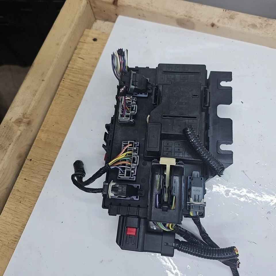 08-12 Ford Escape Mercury Mariner BCM Body Control Module Computer Fuse Box OEM - Image 2 of 4