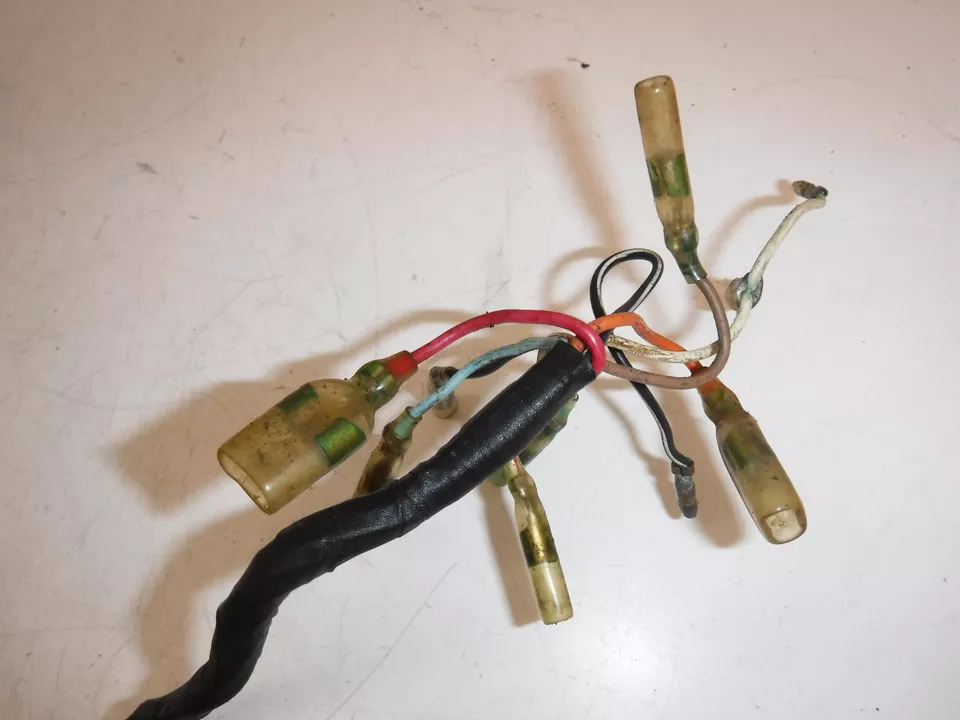 Suzuki TC90 1970 motor principal arnés de cableado motor telar de cable Foto 2 de 4