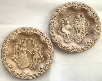2 INCOLAY SHAKESPEAREAN LOVERS ROMEO & JULIET HAMLET & OPHELIA PLATES LIMITED ED