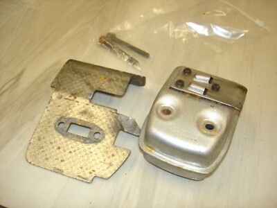 Hitachi CG22EAP2(SL) 21.1 ml muffler     trimmer part only bin 278
