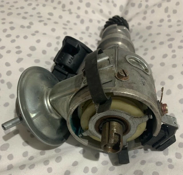 Ford Sierra MK1/2 Distributor 84HF12100DA 0237002089 GERMANY NEW 
