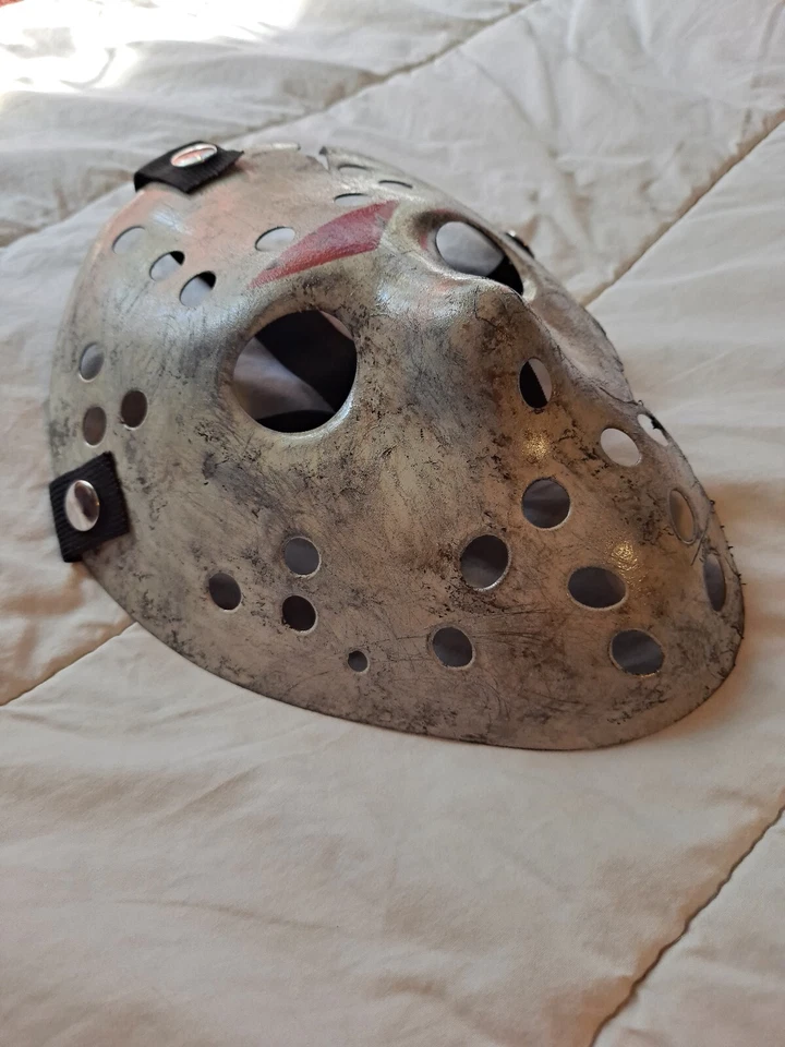 **DEFECTIVE* Friday the 13th Pt.7**READ DESCRIPTION** Ask For Different Design - Image 4 of 4