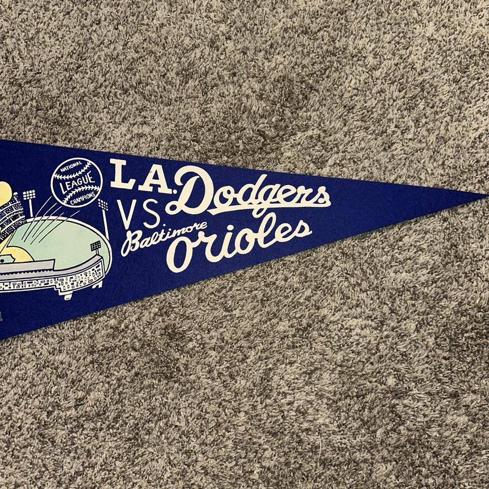 Banderín de fieltro azul muy raro 1966 campeones de la Liga Nacional de los Dodgers de Los Ángeles Foto 3 de 4