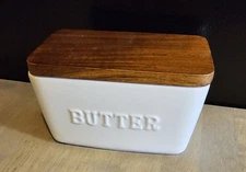 Better Homes & Gardens White Butter Dish Wooden Lid 6 Inches Long