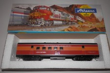 Athearn Ho Southern Pacific 6776 Daylight Streamline Rpo Car 1808