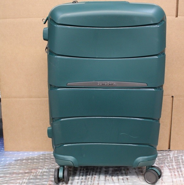 Samsonite Outline Large Suitcase 31" Spinner Suitcase GREEN