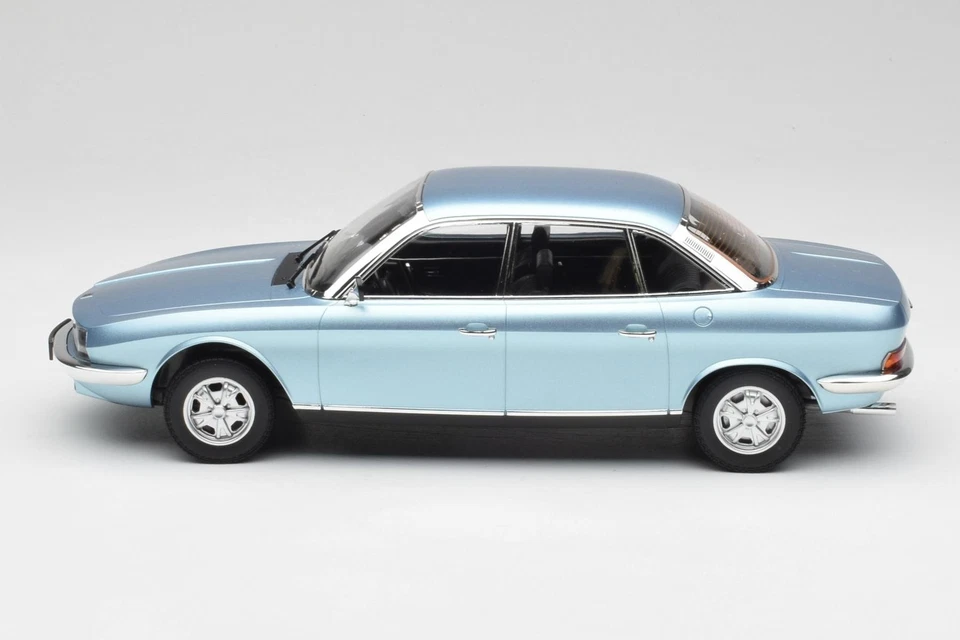 151015400 NSU Ro80 Blue Metallic Minichamps 1/18 - Immagine 3 di 4
