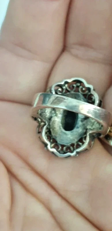 Anello antico in argento con onice e oro - Immagine 2 di 3