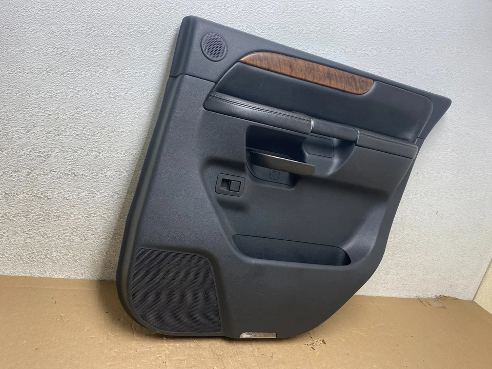 Painel traseiro direito da porta do passageiro Nissan Armada 2008 a 2014 S0855 DG - Imagem 3 de 4