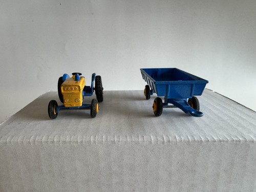 Lote de 2 tractores Ford Matchbox Series #39 y #40 1969 y remolque de heno - Imagen 6 de 9