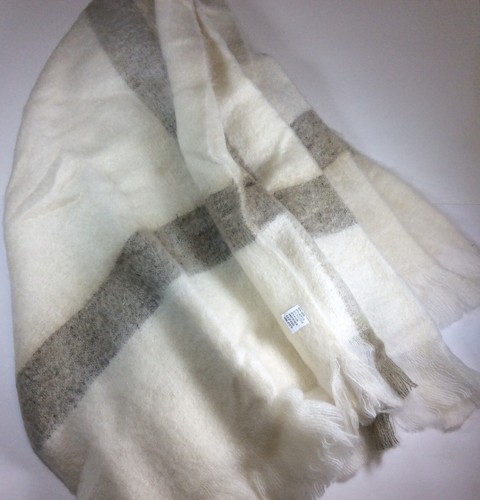 NEW Luxurious Wool Blend Throw White & Camel Soft Blanket India $129 - Picture 1 of 9