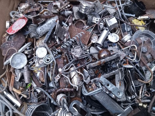 ART Scrap Metal Job Lot Gutter Finds Sculpture Art Picture Art - Picture 18 of 23