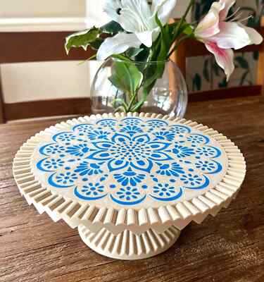 Weißer Tortenständer mit blauem Mandala Design - Boho für Hochzeit, Babyparty, B'Day