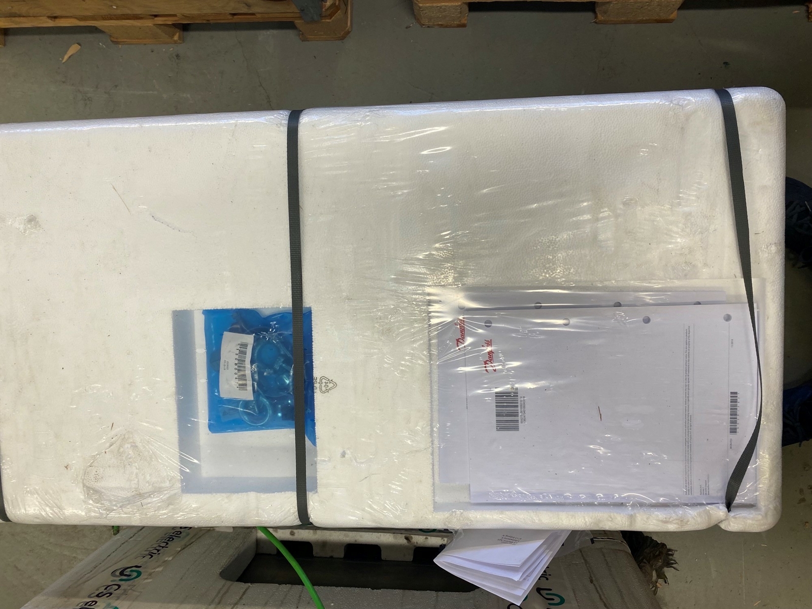 Danfoss 136U4721 VLT Aqua Drive FC 202 1.5kW