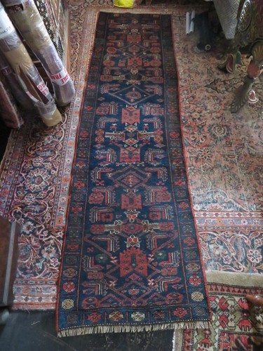 ANTIQUE KURDISH NARROW RUNNER. LONG RUG. NORTH WEST PERSIIA. 275CM X 76CM. - 第 21/22 張圖片