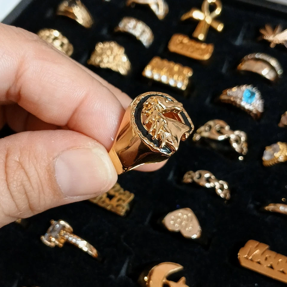 Anillo Herradura de la Suerte Vanessa Mooney Chapado en Oro 14K Talla 10, Occidental, Ecuestre Foto 2 de 4