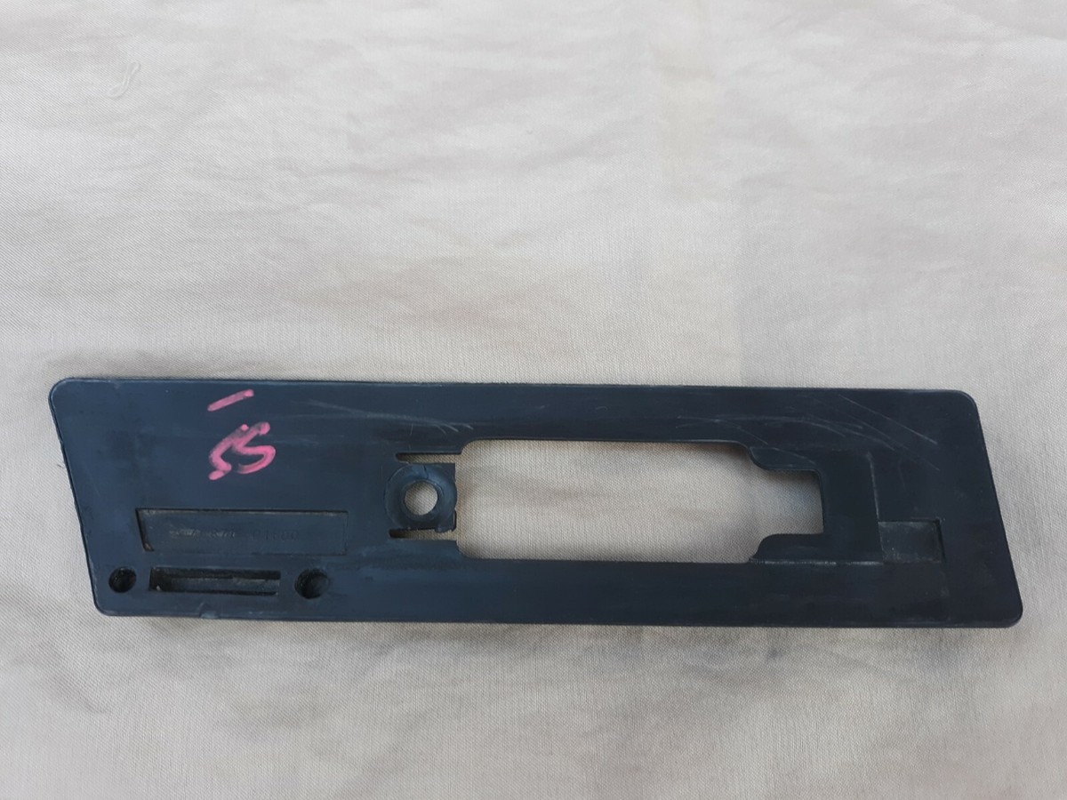 84 85 Nissan 300ZX 2+2 2+0 Fender Front Side Marker Light Moulding